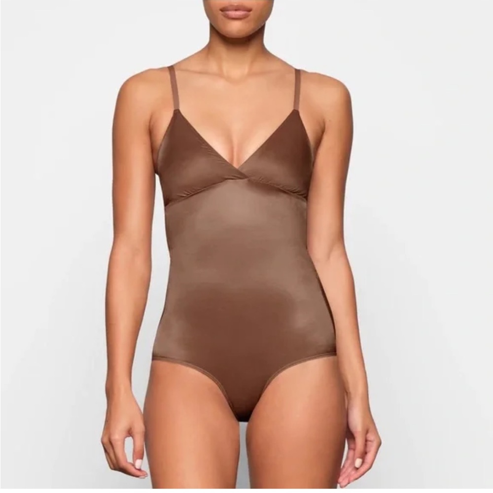 SKIMS Barely There bodysuit brief with snaps